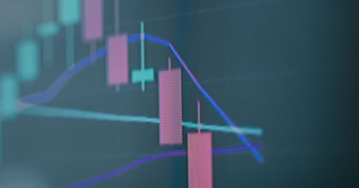 Tinjauan Pasar Paruh Pertama 2026: Emas, Dolar, dan Peluang di Semester Kedua